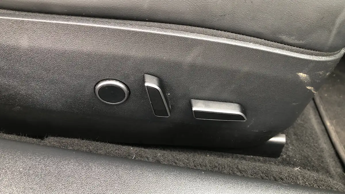 2021-tesla-model-3-e-long-range-awd-big-24