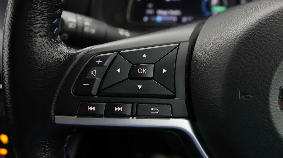 2021-nissan-leaf-e-e-tekna-big-23