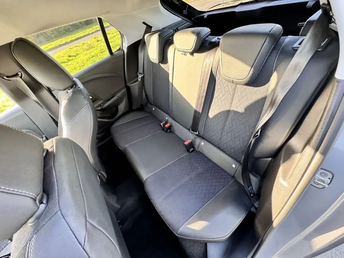 2020-vauxhall-corsa-12-turbo-elite-nav-premium-auto-big-26