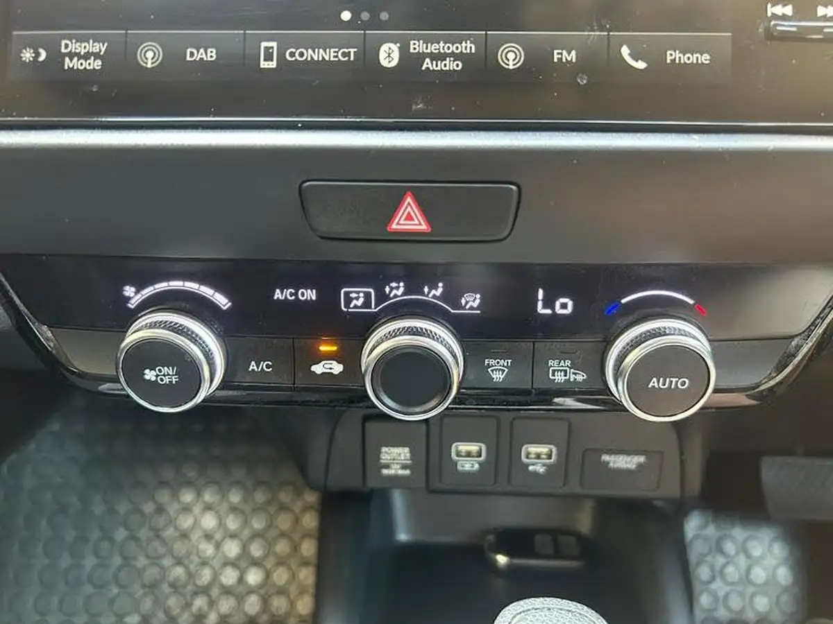 2020-honda-jazz-15-i-mmd-sr-big-28