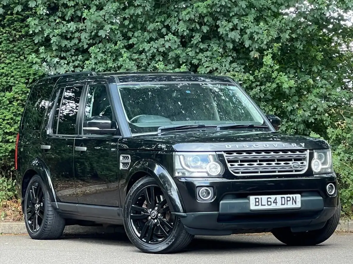 2015-land-rover-discovery-4-30td-se-tech-big-0