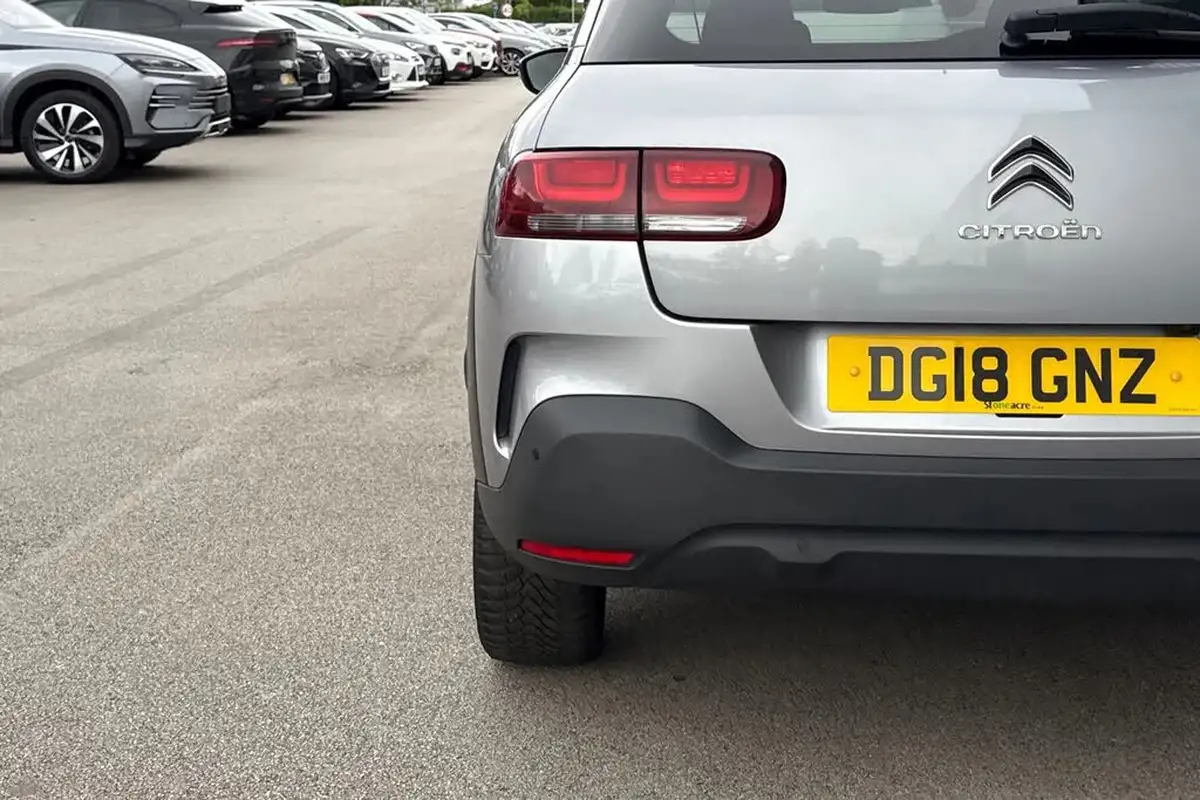 2018-citroen-c4-cactus-16bluehdi-flair-big-30