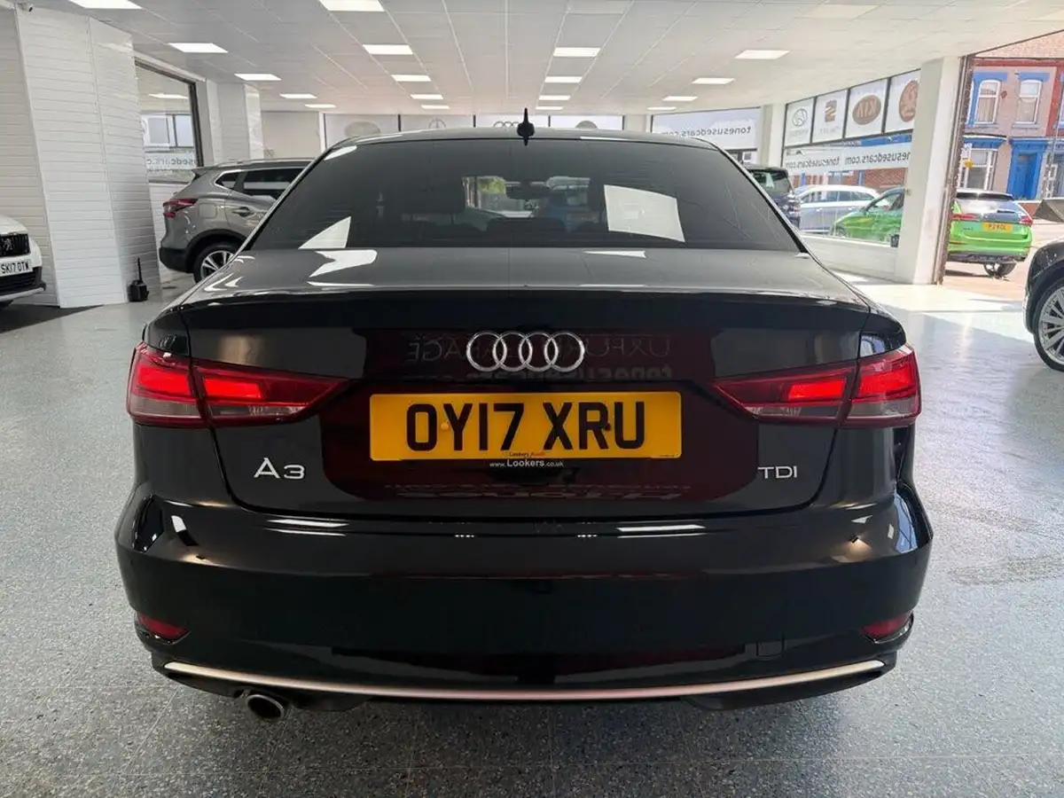 2017-audi-a3-16tdi-sport-110ps-nav-saloon-4d-big-10