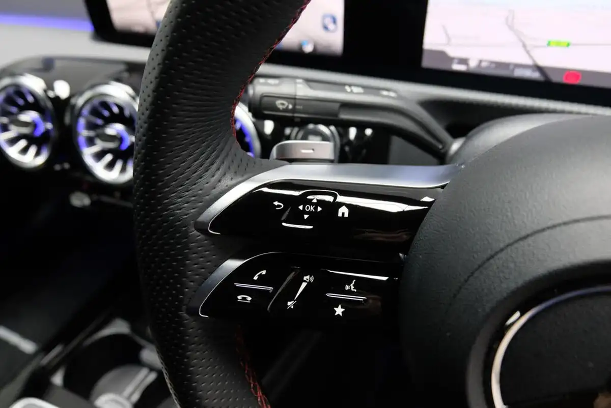 2023-mercedes-benz-cla-13-cla-180-amg-line-executive-coupe-4d-big-15