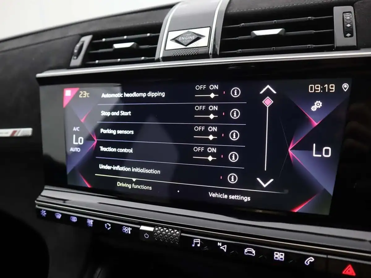 2020-ds-ds-7-crossback-16-puretech-performance-line-180ps-big-24