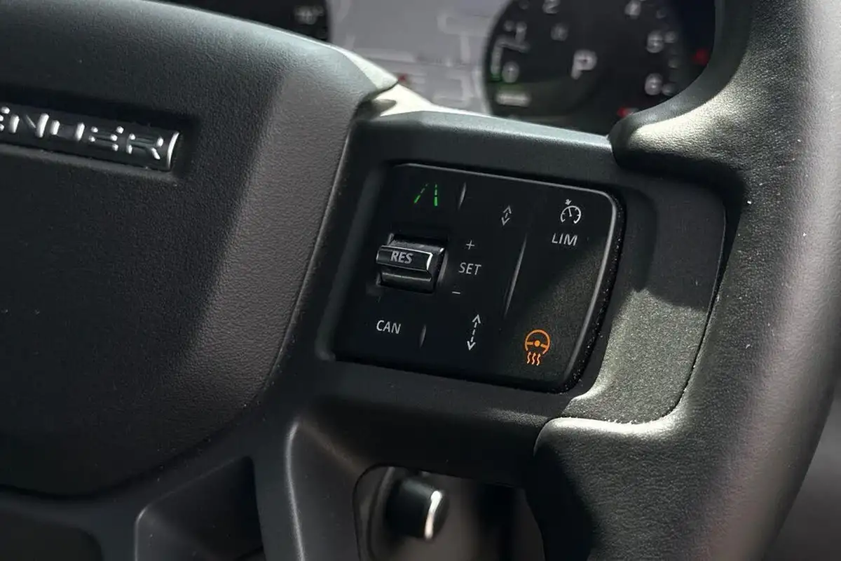 2022-land-rover-110-defender-20-p400e-x-dynamic-hse-big-51