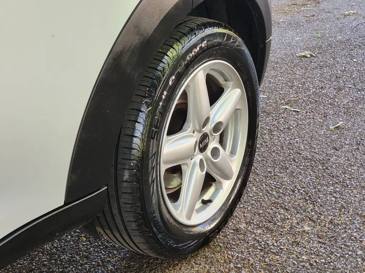 2013-mini-countryman-16-cooper-pepper-big-52