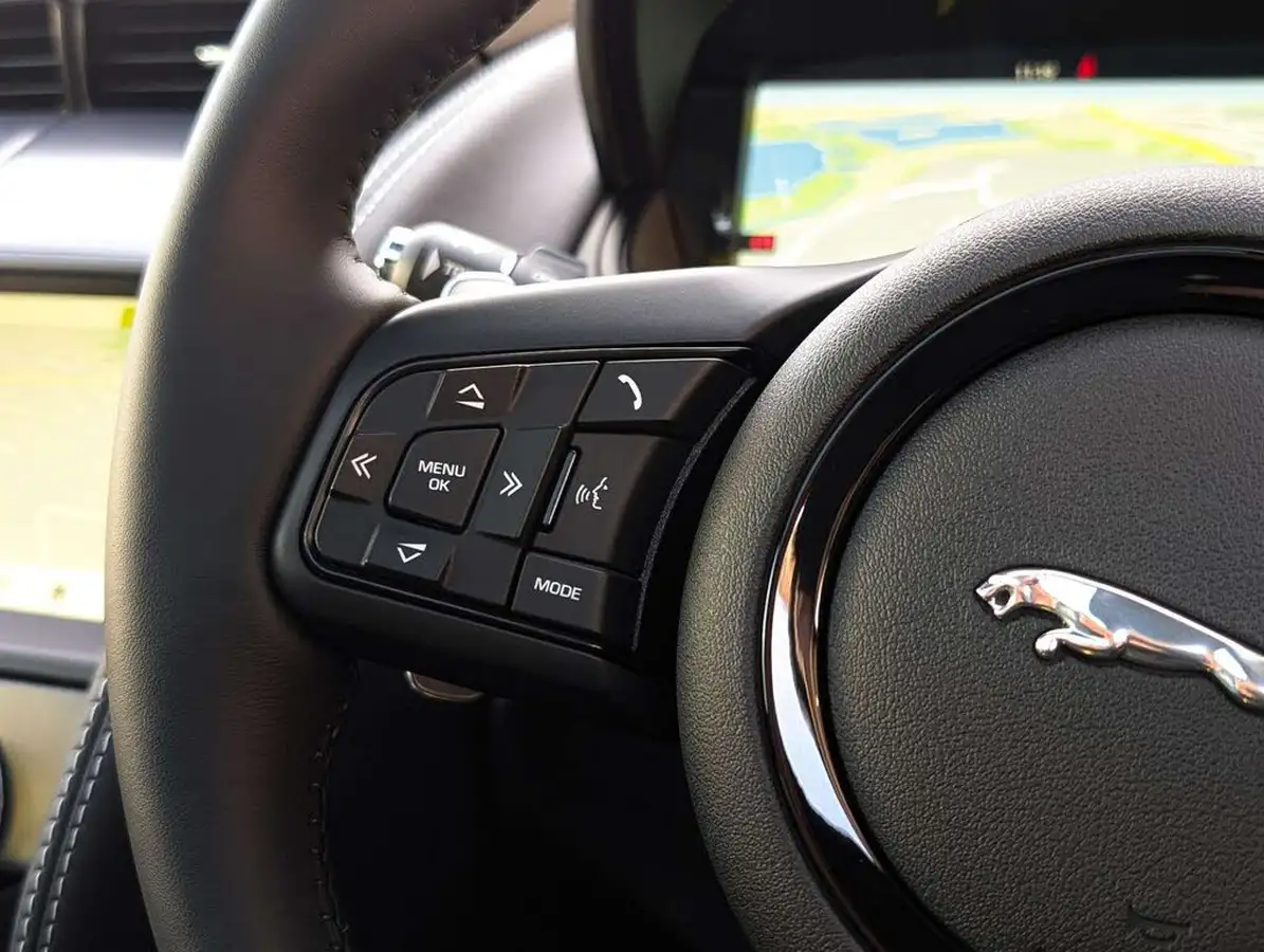 2024-jaguar-f-type-50-v8-p450-75-awd-coupe-big-33