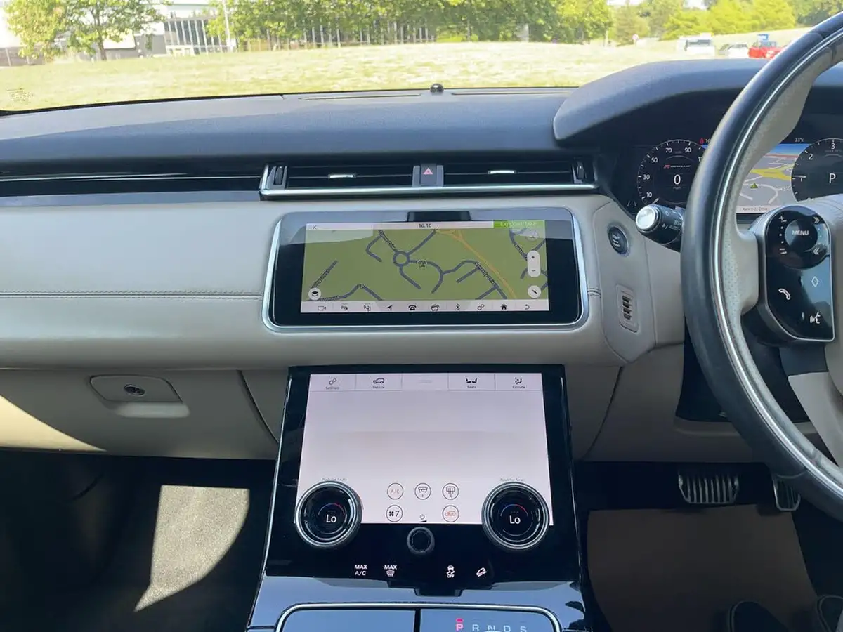 2019-land-rover-range-rover-velar-20-d180-r-dynamic-hse-big-51