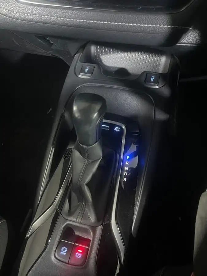 2021-toyota-corolla-18-vvt-i-icon-tech-spare-wheel-hatchback-5d-big-25