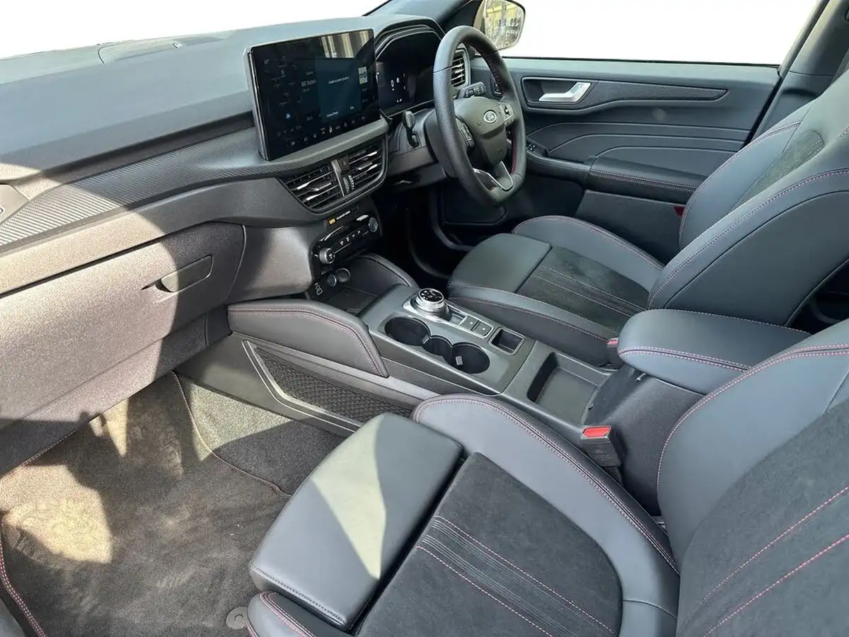 2025-ford-kuga-25t-st-line-243ps-phev-big-10