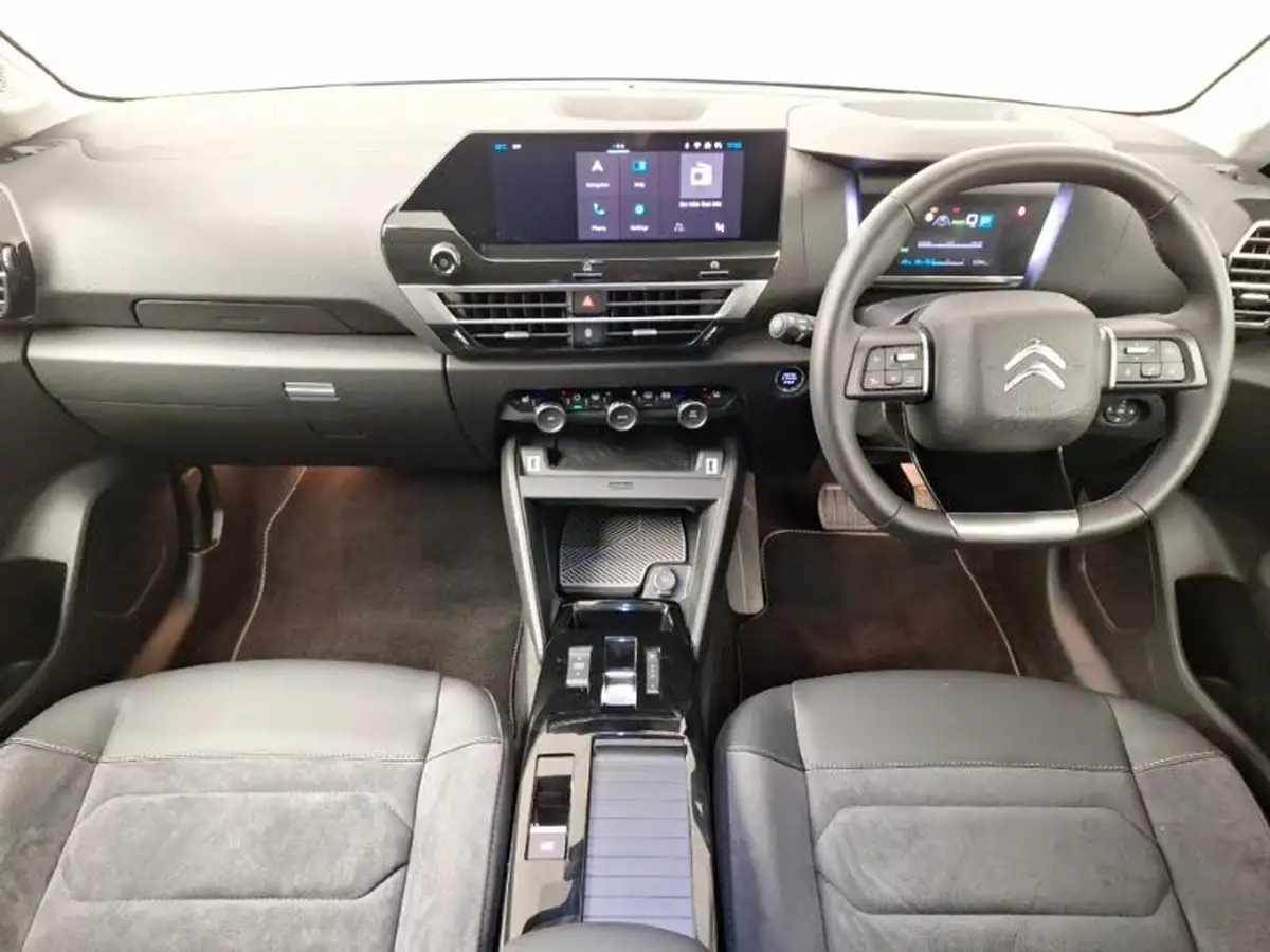 2024-citroen-c4-e-e-series-156ps-54kwh-big-2