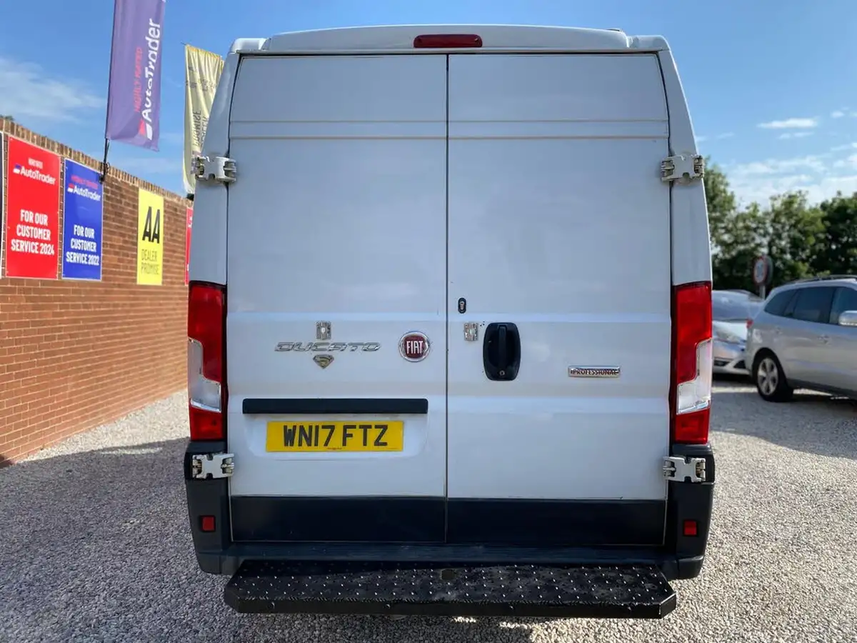 2017-fiat-ducato-20td-35-lh2-panel-big-5