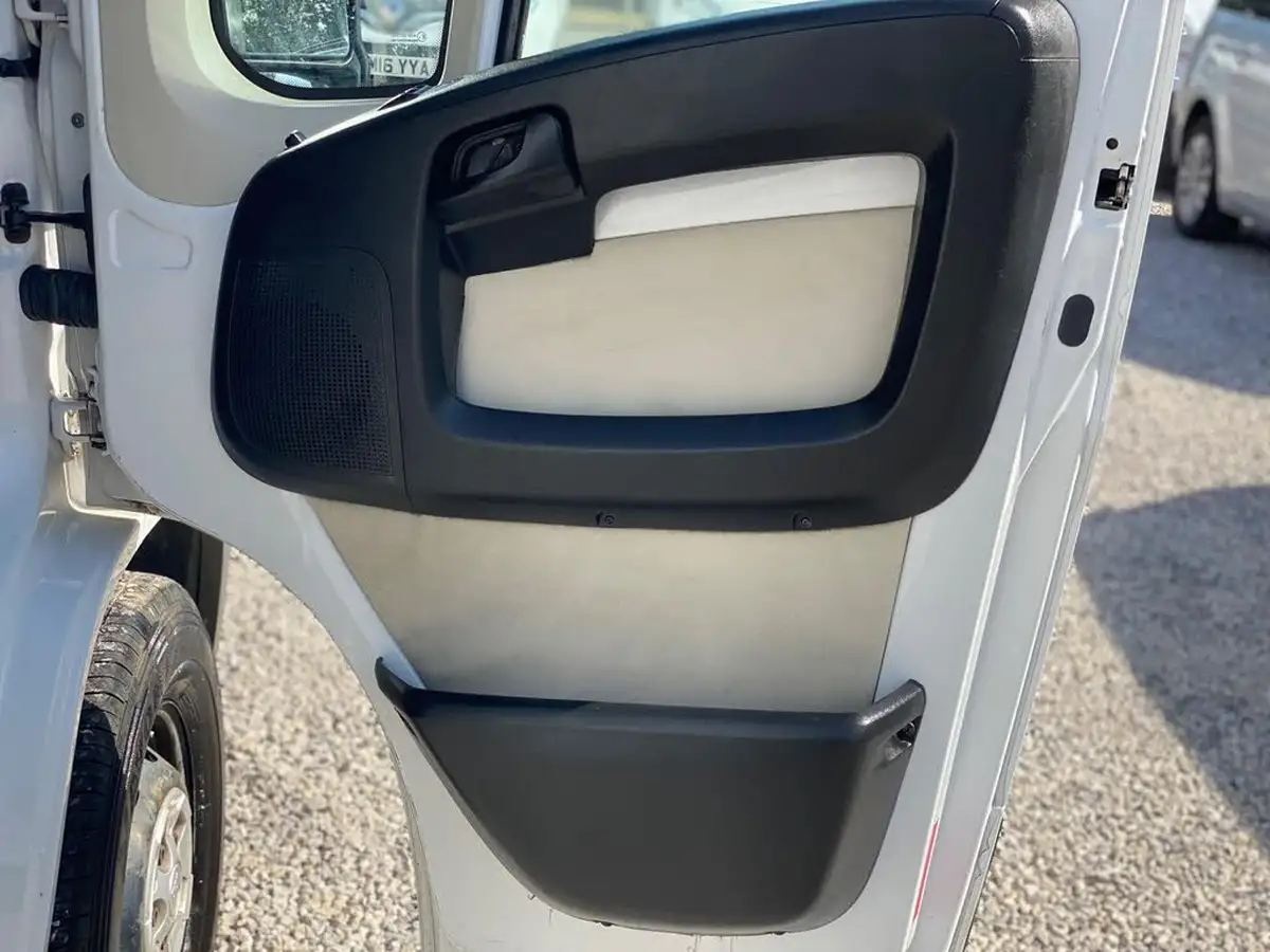 2017-fiat-ducato-20td-35-lh2-panel-big-29