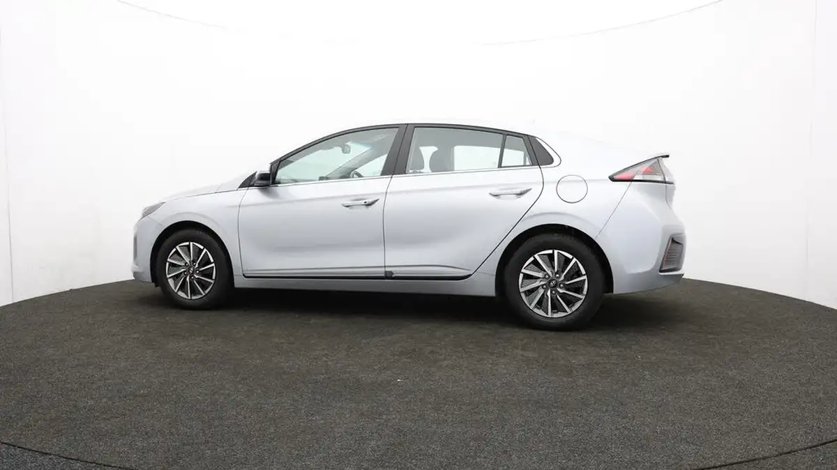 2022-hyundai-ioniq-e-premium-electric-big-66