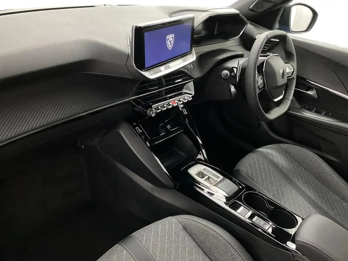 2024-peugeot-2008-suv-12-puretech-allure-130ps-eat8-big-6