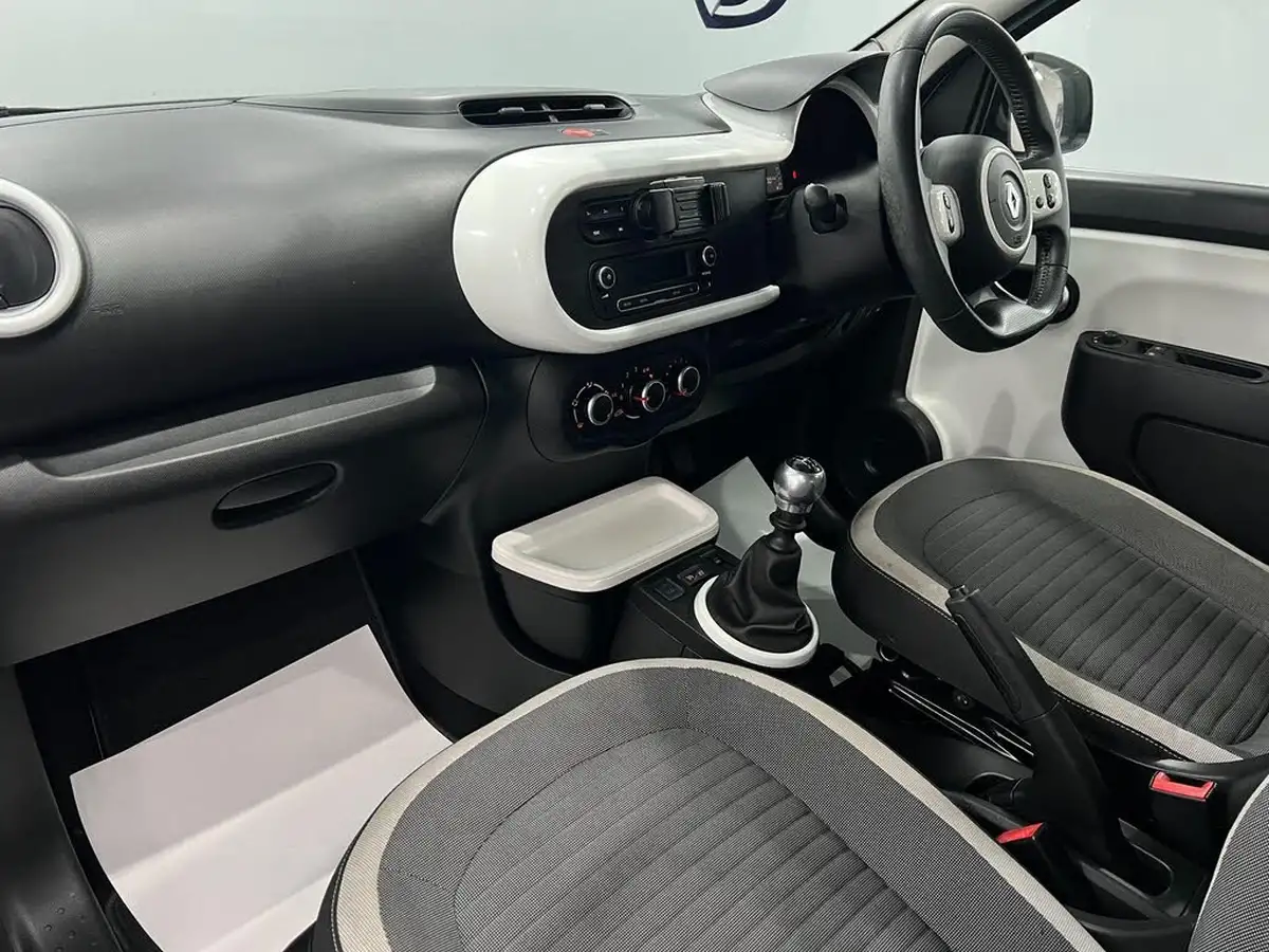 2015-renault-twingo-09-tce-dynamique-energy-ss-big-45