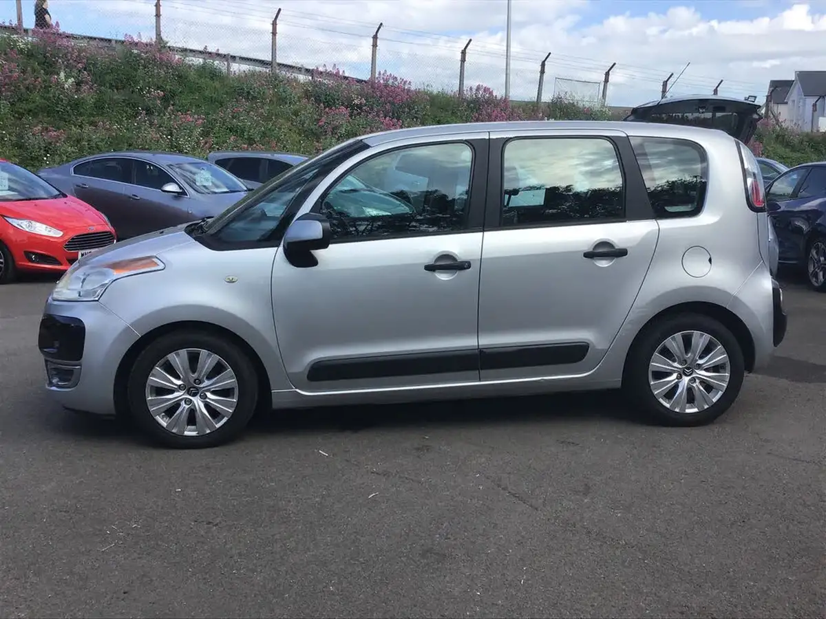 2009-citroen-c3-picasso-16hdi-vtr-big-3