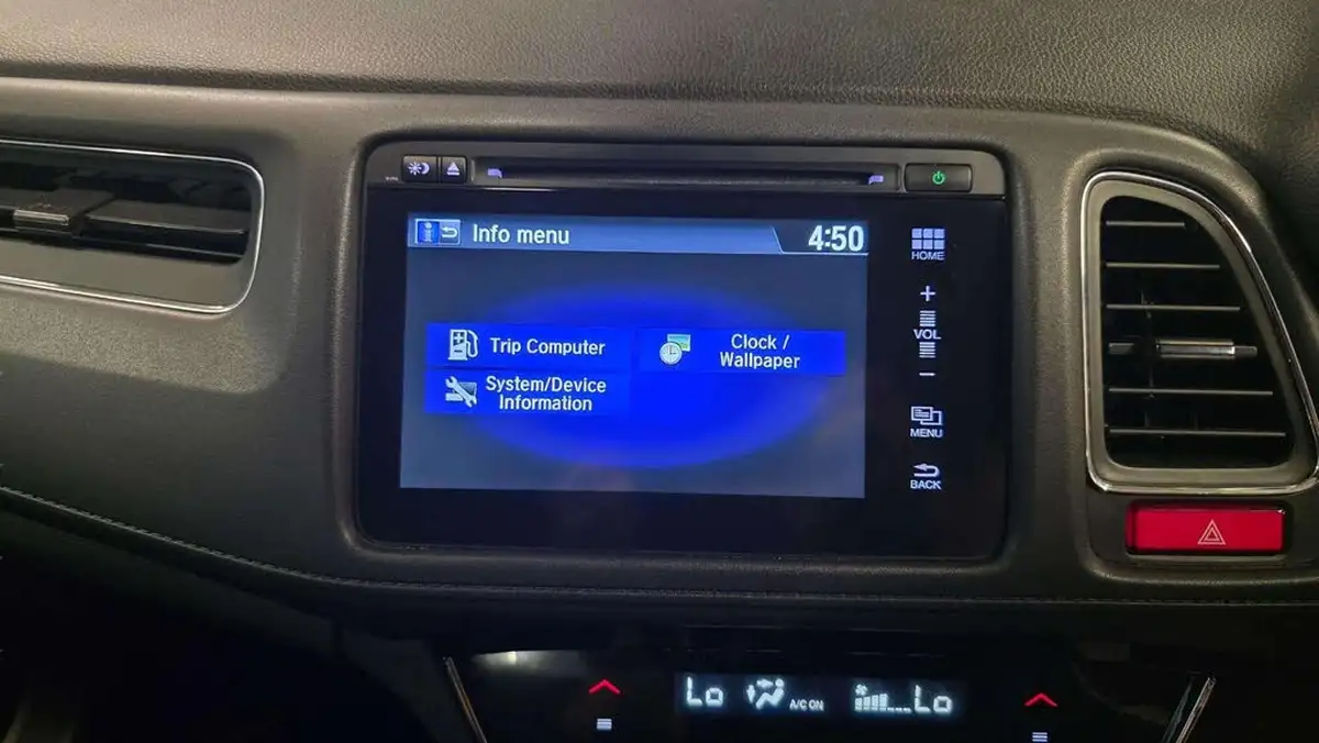 2016-honda-hr-v-15-i-vtec-se-navi-big-33