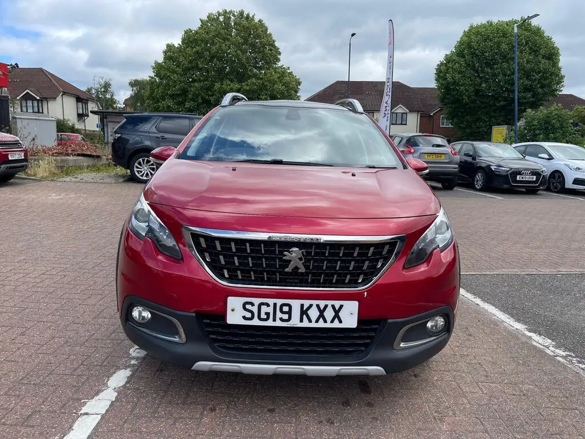 2019-peugeot-2008-suv-12-puretech-allure-premium-82bhp-big-1