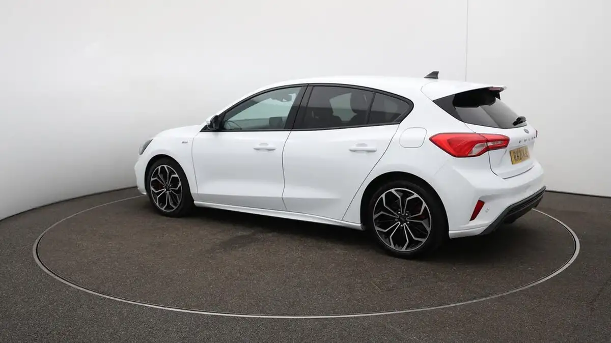 2020-ford-focus-20-st-line-x-hatchback-big-11