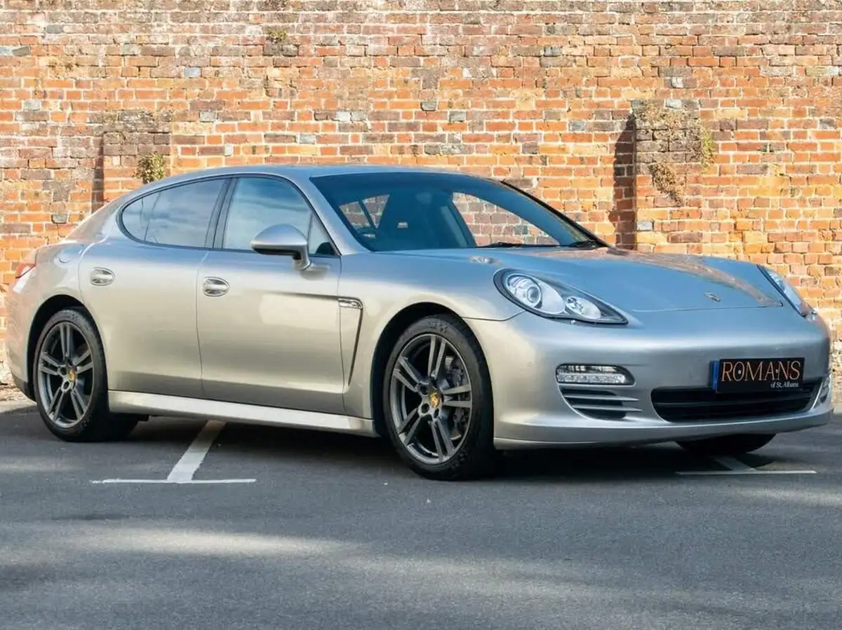 2010-porsche-panamera-36-4-big-38
