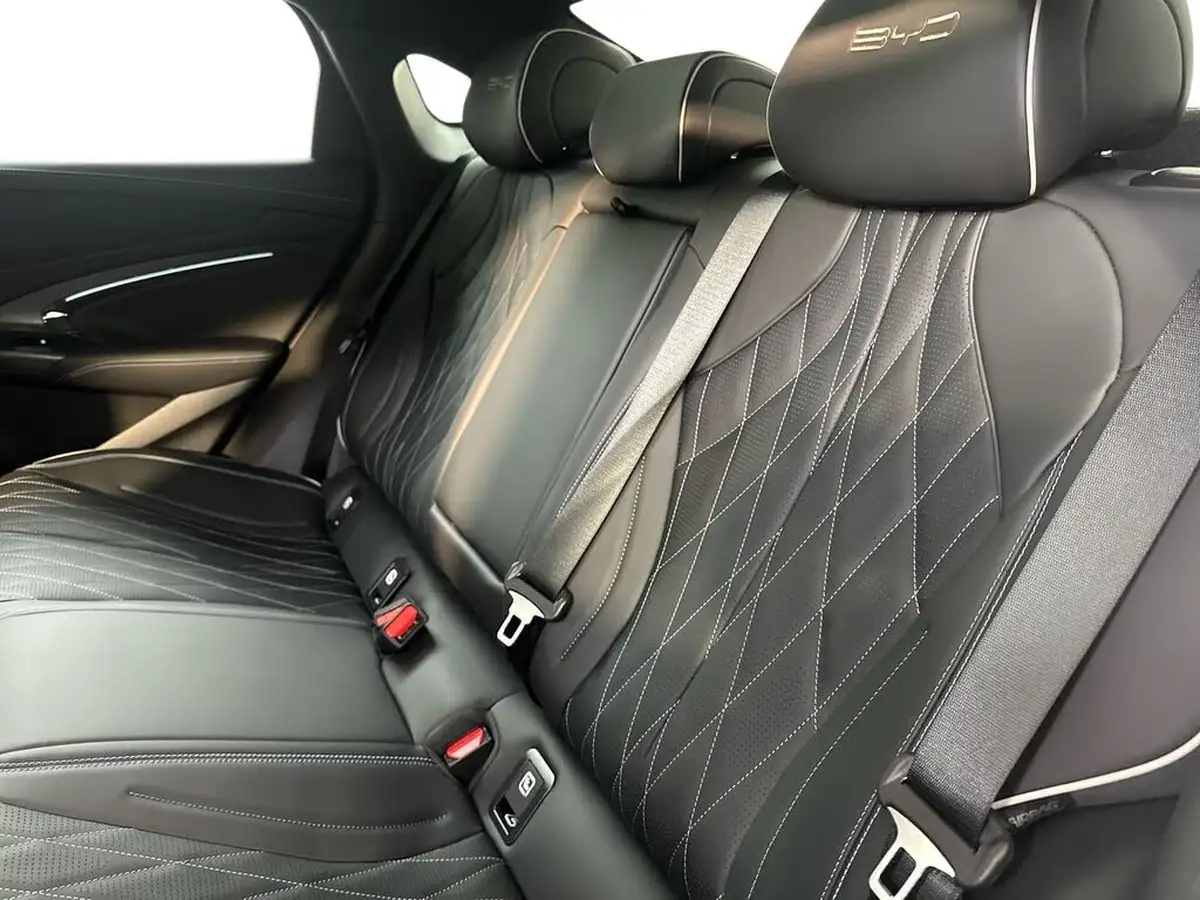 2025-byd-seal-e-design-big-13