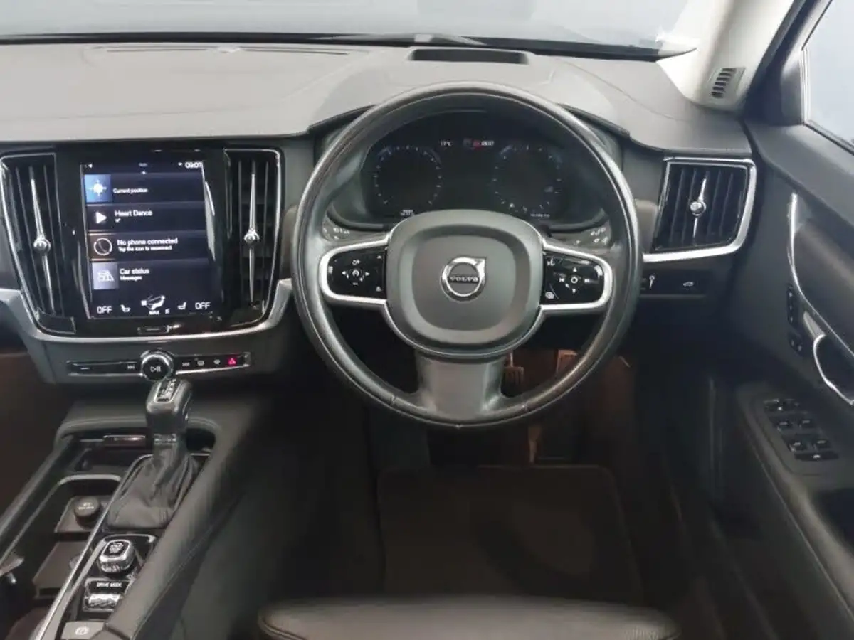 2019-volvo-v90-20td-d4-cross-country-plus-big-6
