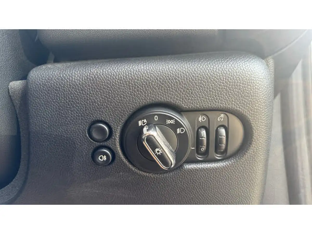 2021-mini-cooper-15-cooper-classic-hatchback-5d-auto-big-23