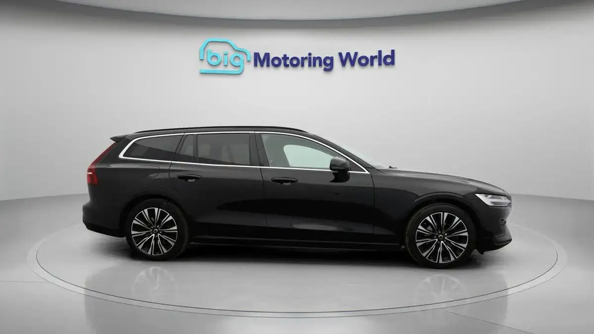 2023-volvo-v60-20-b3-core-big-8