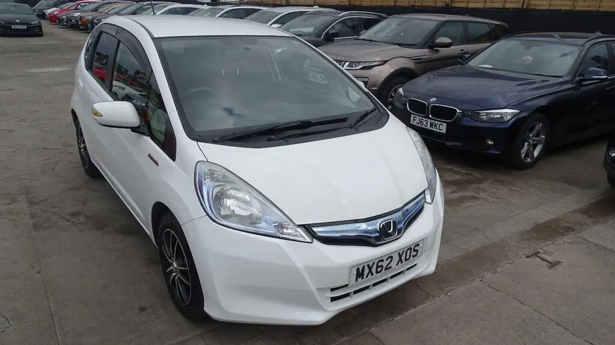 2013-honda-jazz-13-he-big-18