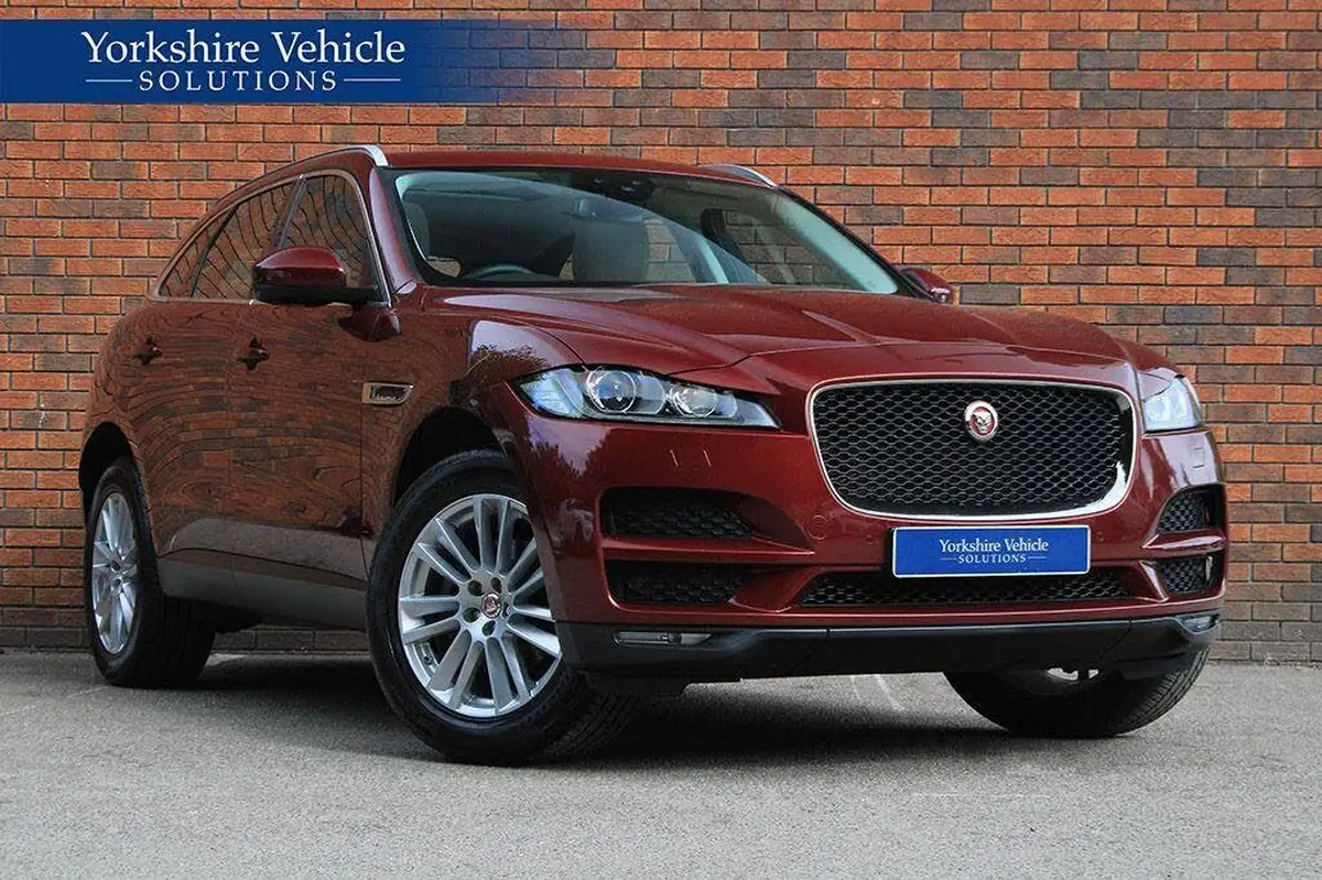 2016-jaguar-f-pace-20-i4d-portfolio-awd-auto-big-0