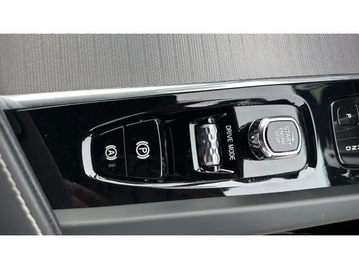 2021-volvo-xc60-20td-b4-r-design-big-31