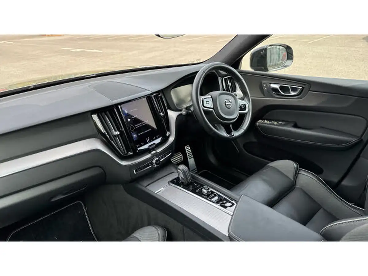 2021-volvo-xc60-20td-b4-r-design-big-3