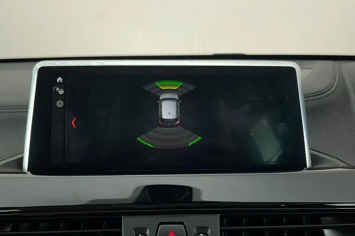 2019-bmw-x1-20-sdrive-20i-xline-sdrive-20i-big-22
