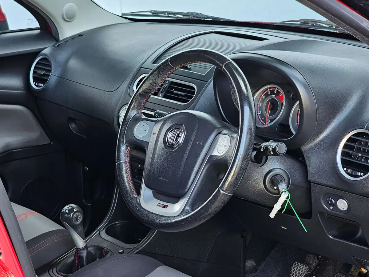 2016-mg-mg3-15-vti-tech-3style-ss-big-2