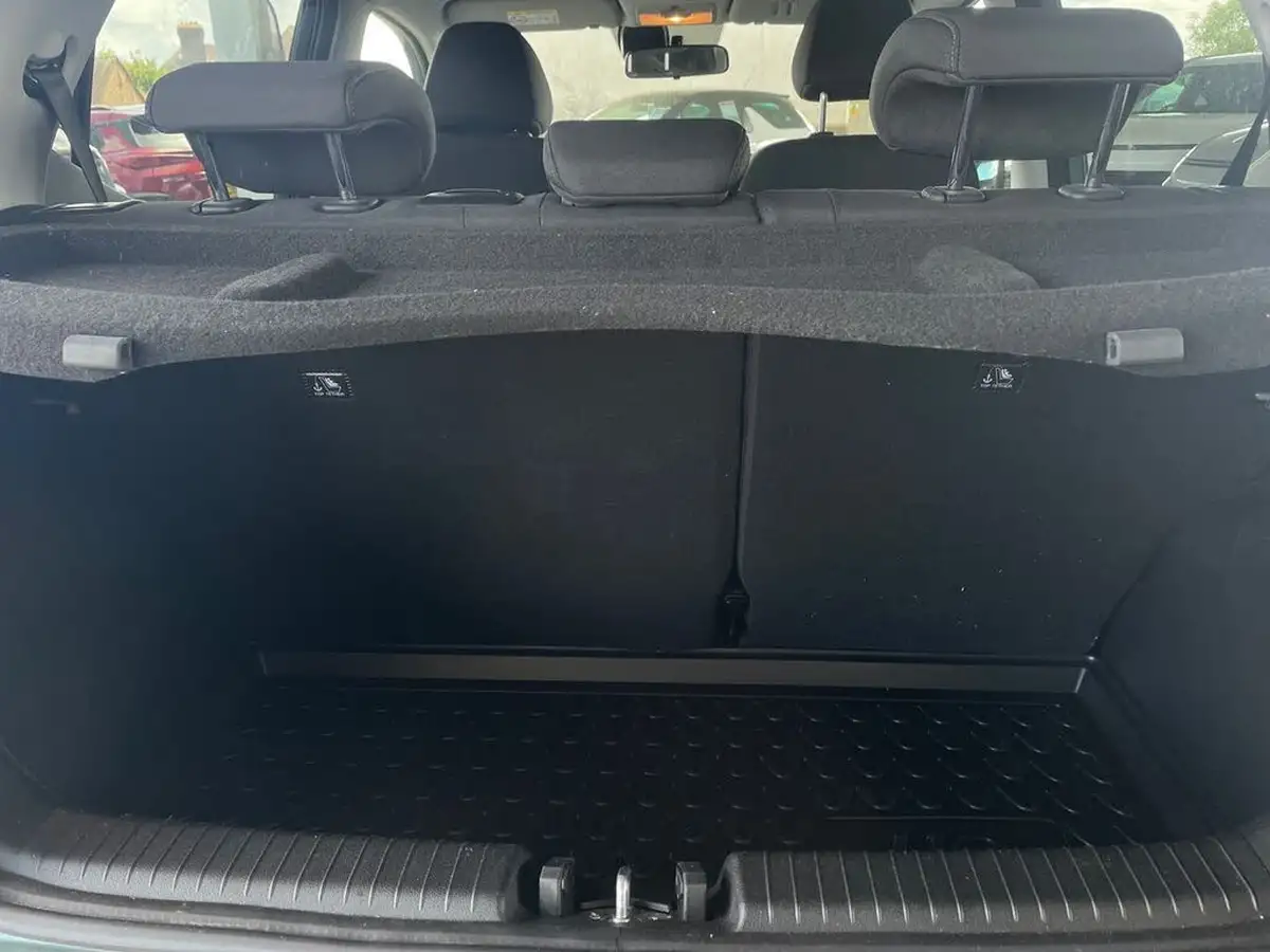 2022-hyundai-i10-10-premium-auto-big-11
