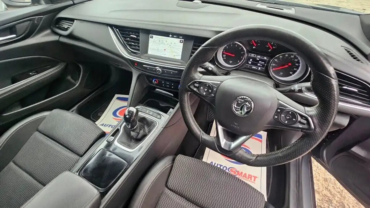 2019-vauxhall-insignia-grand-sport-15-turbo-sri-vx-line-nav-ss-big-30