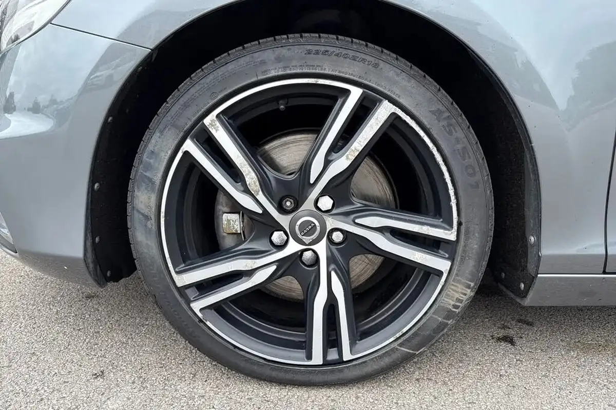 2016-volvo-v40-20td-d3-r-design-pro-geartronic-big-10