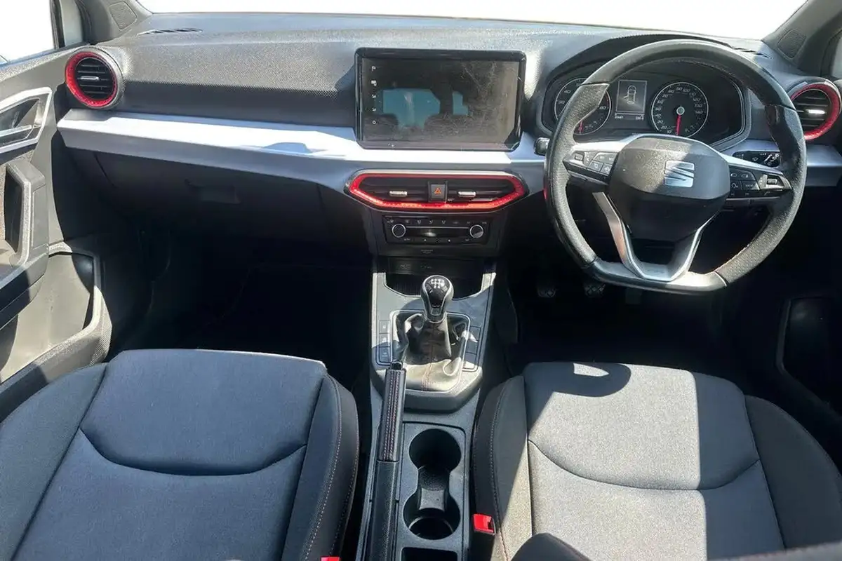 2022-seat-ibiza-10-tsi-fr-95ps-big-17