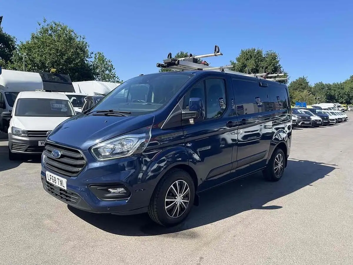 2018-ford-transit-custom-20tdci-320-l1h1-trend-130pseu6-panel-van-big-4