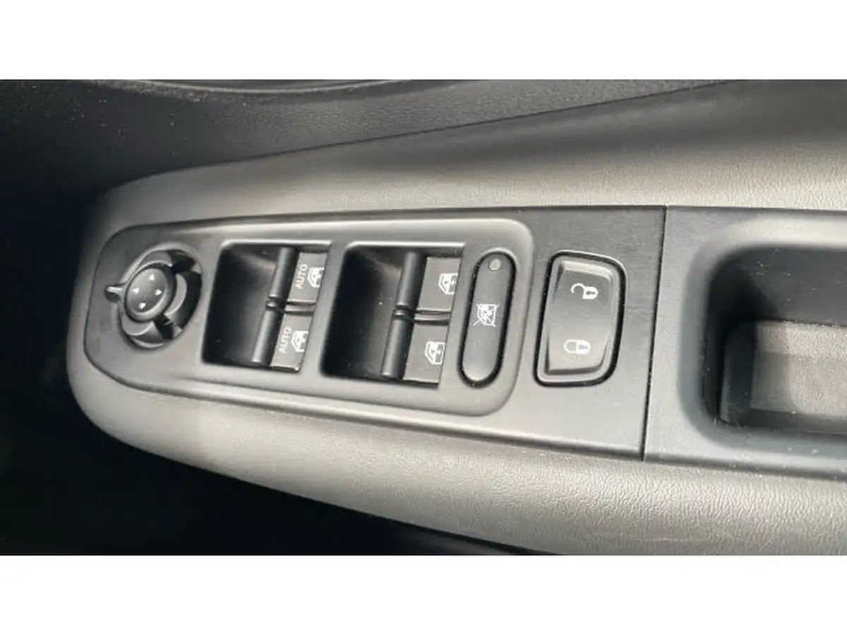 2020-jeep-renegade-10-gse-night-eagle-ii-big-20
