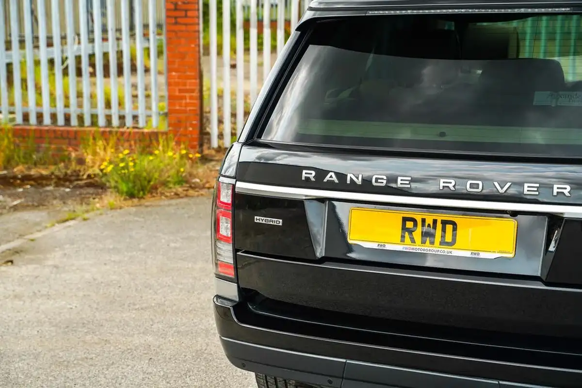 2014-land-rover-range-rover-30-sd-v6-autobiography-30-sd-ss-big-18