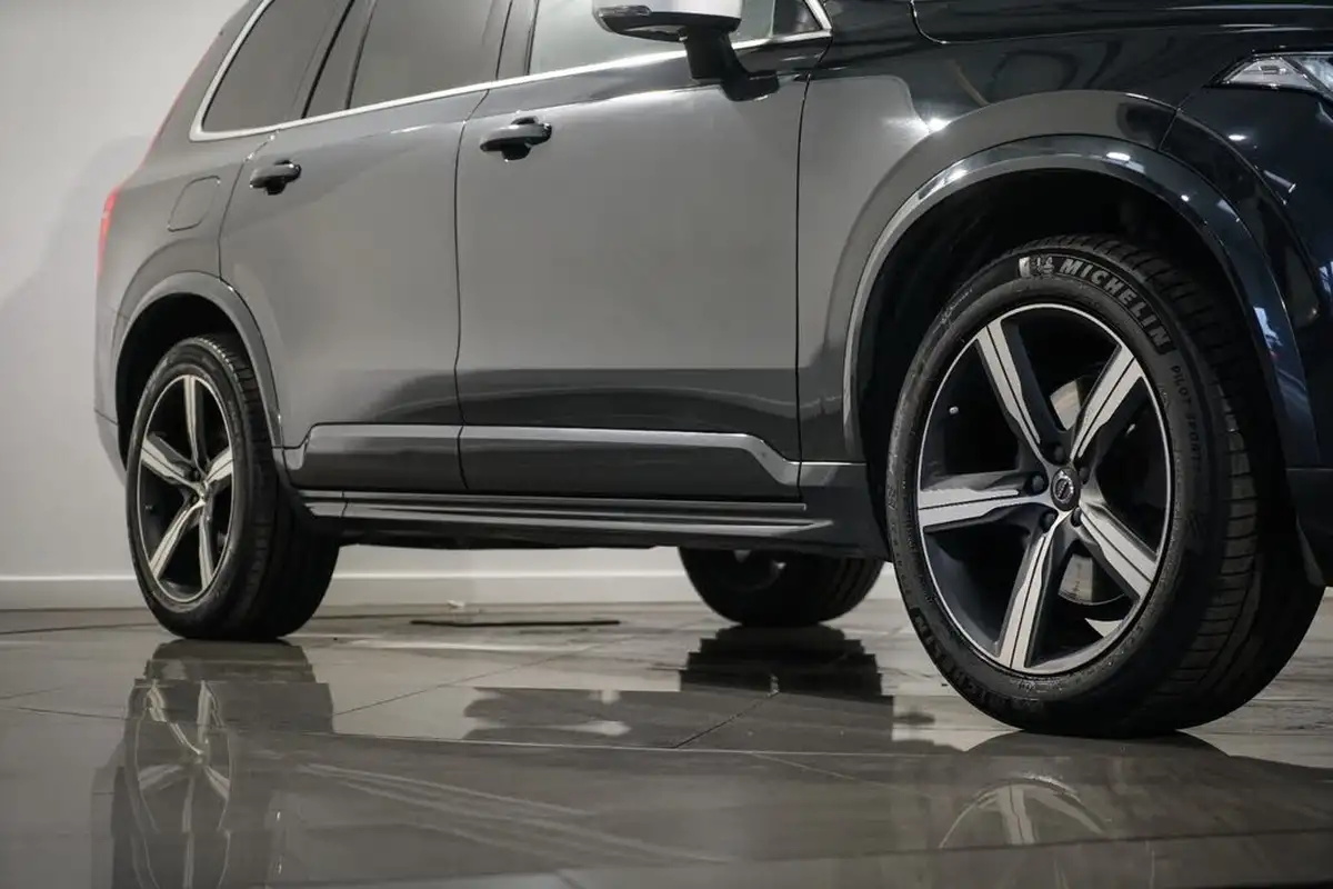 2019-volvo-xc90-20td-d5-r-design-big-7