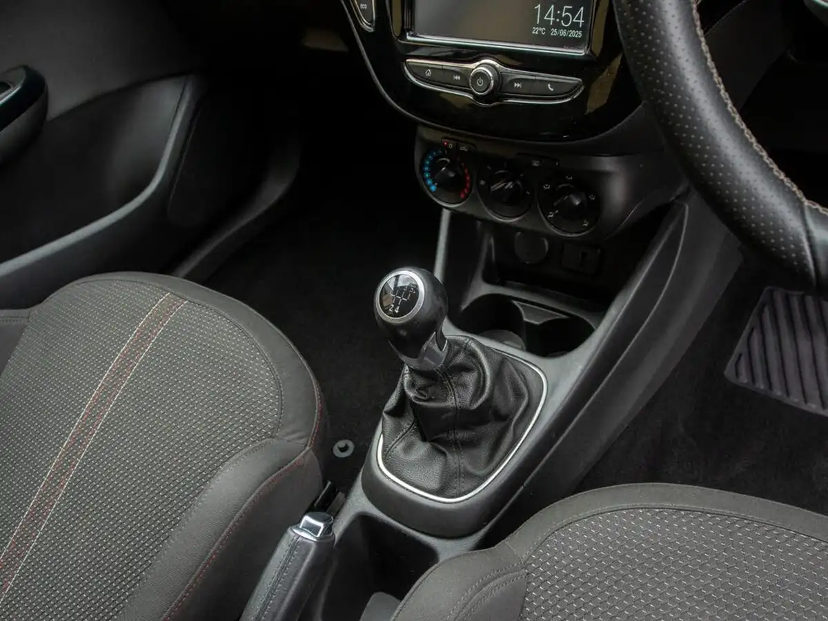 2019-vauxhall-corsa-14i-sri-vx-line-nav-black-90ps-5d-big-27