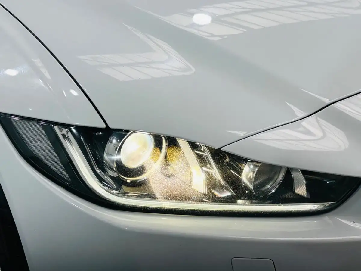 2017-jaguar-xe-20d-r-sport-180ps-1999cc-auto-big-24