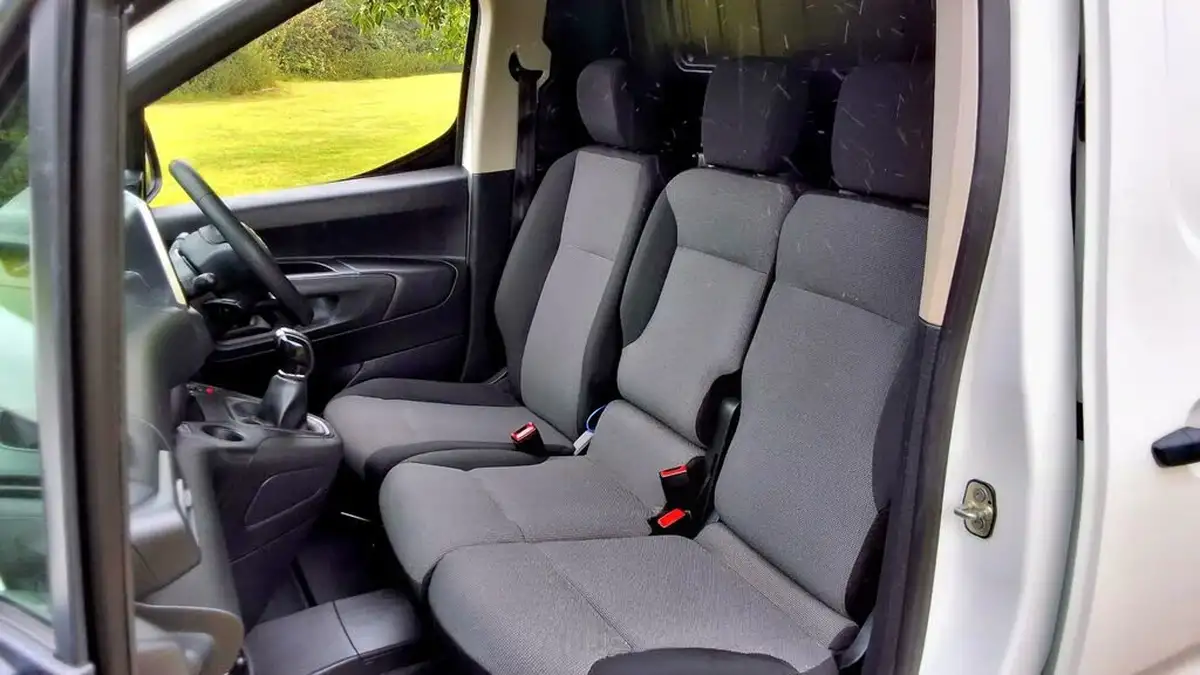 2019-citroen-berlingo-16bluehdi-650-enterprise-big-22