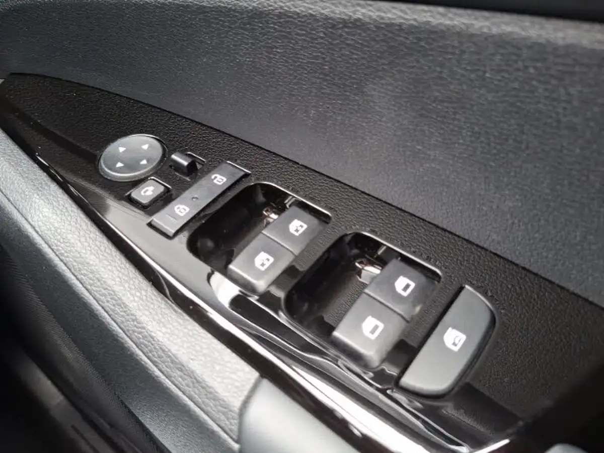 2024-kia-sportage-16-t-gdi-3-207bhp-hev-auto-big-17
