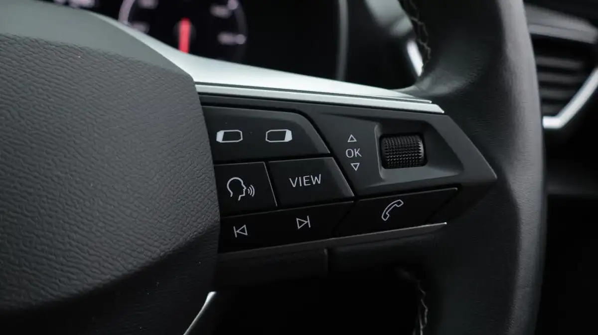 2022-seat-leon-10-tsi-evo-se-dynamic-hatchback-big-24