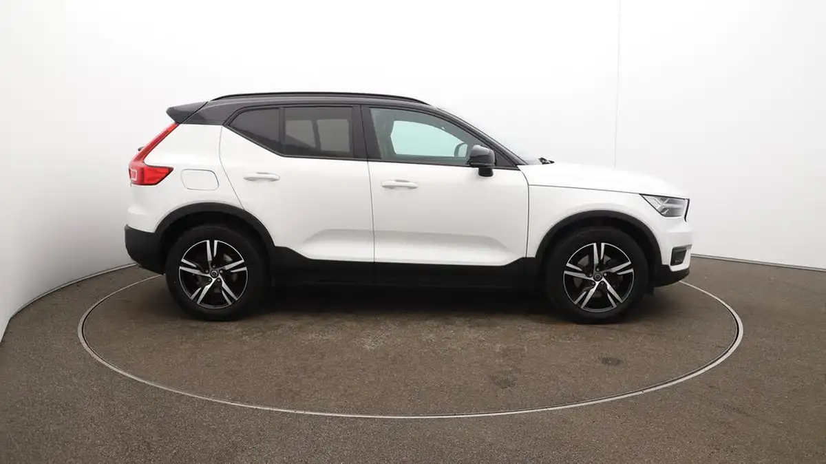 2020-volvo-xc40-20-t4-r-design-awd-big-49
